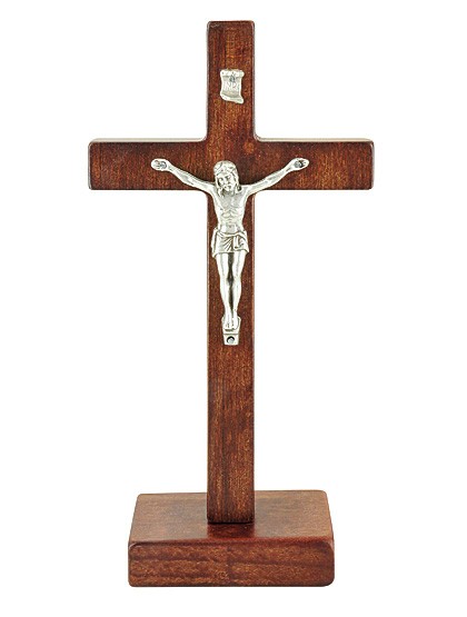Kreuz aus dunklem Erlenholz